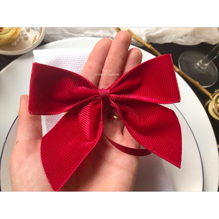Velvet bow napkin ring