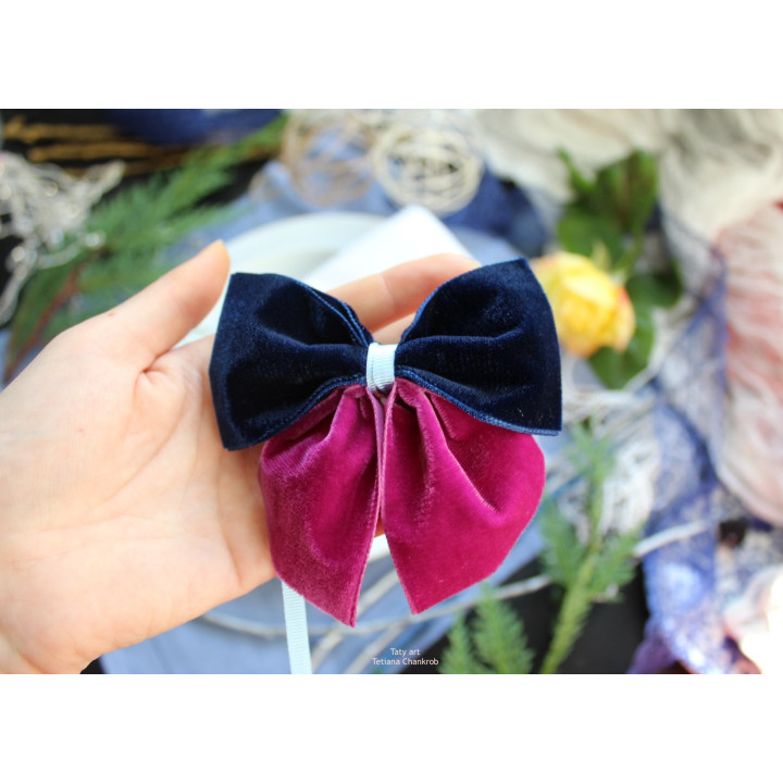 Velvet bow